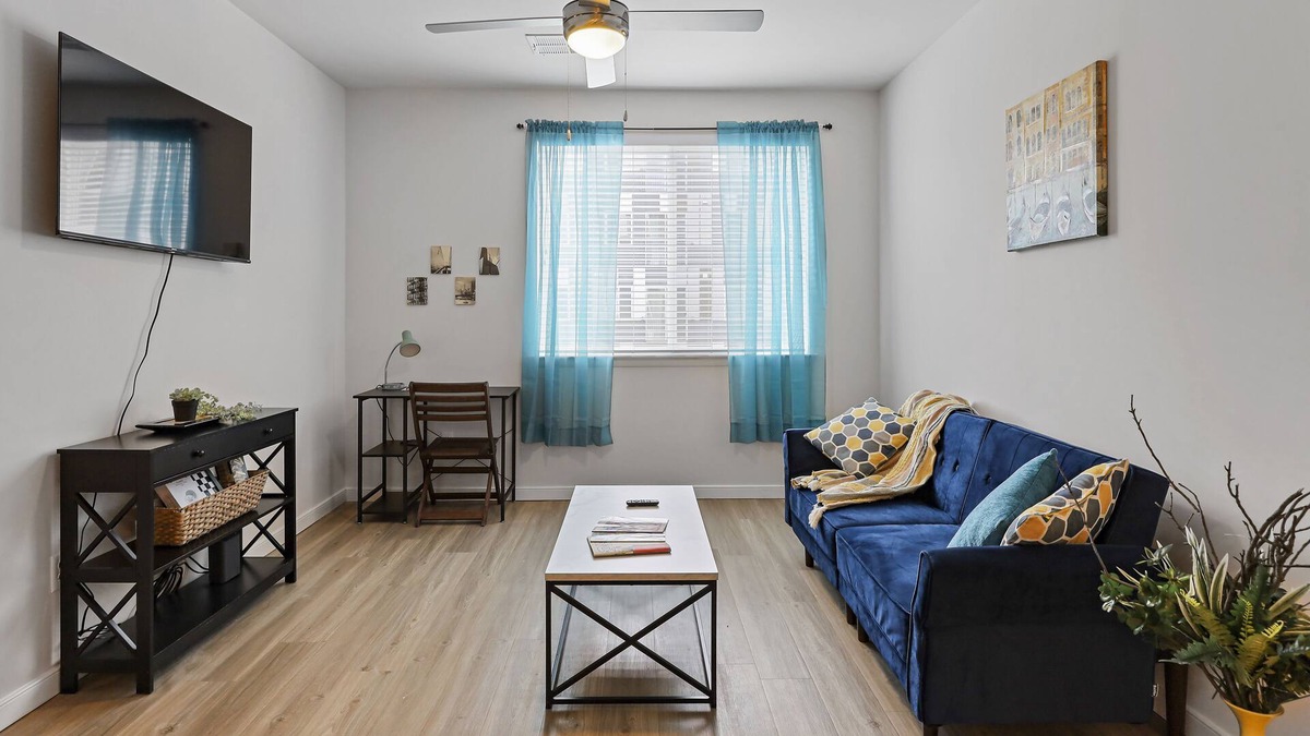 Downtown Baltimore Apartment | Mdrn Dwntwn 2bd/2ba - Near M&T|Oriole Park|Harbor