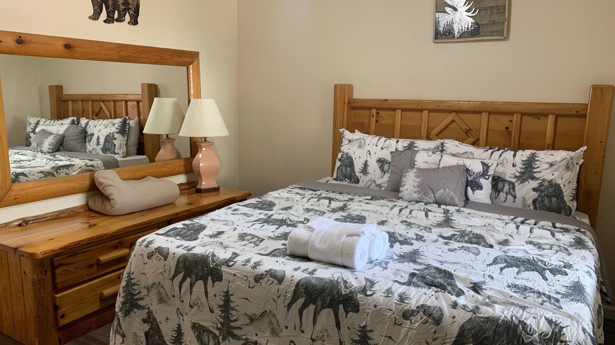Ohiopyle Hotel | Meadow | 2BR,1BA, Cabinesque Hotel in Ohiopyle