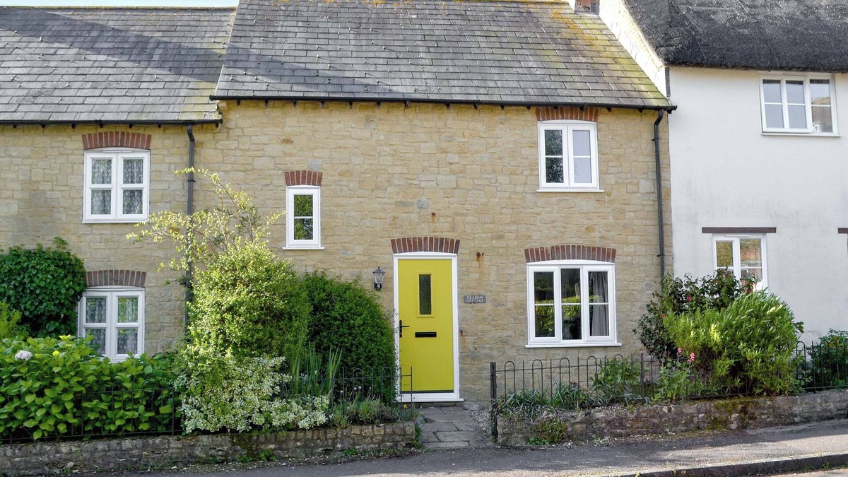 Broadwindsor Cottage | Meadow Cottage-E1793