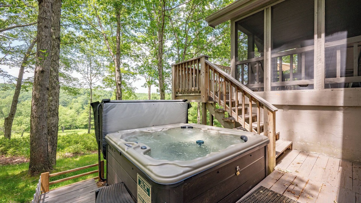 North Glade Hills House | Meadow Lake View: Lake Access, Dogs Welcome, Secluded, Dock Slip!