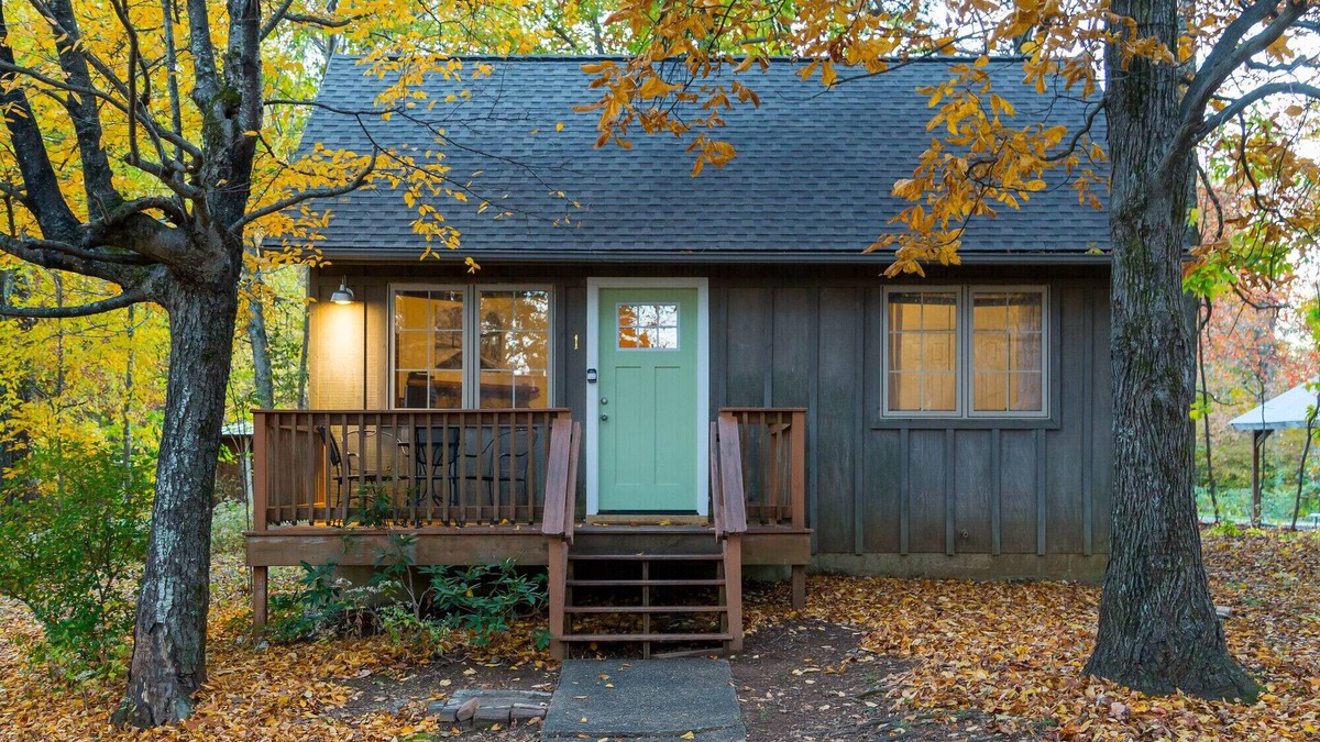 Montebello Cabin | Meadow Mountain Cabin at Love Ridge Mountain Lodging