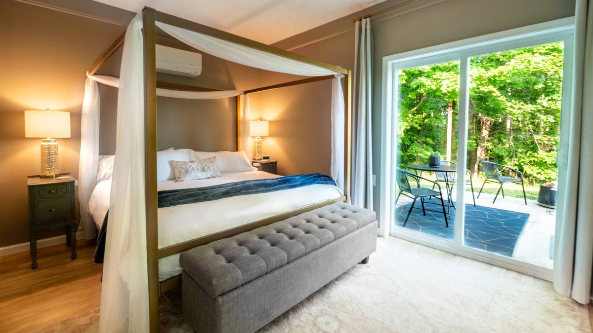 Logan Cottage | Meadow Rise Cottage at Hocking Hills