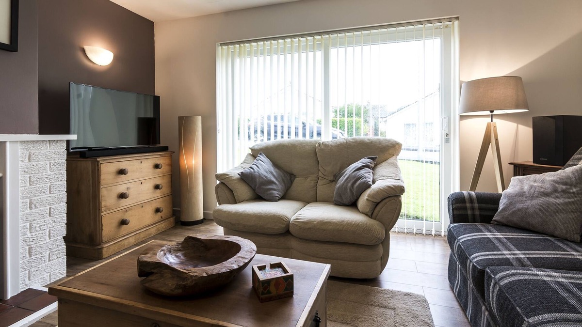 Jameston House | Meadow View - 3 Bedroom Holiday Home