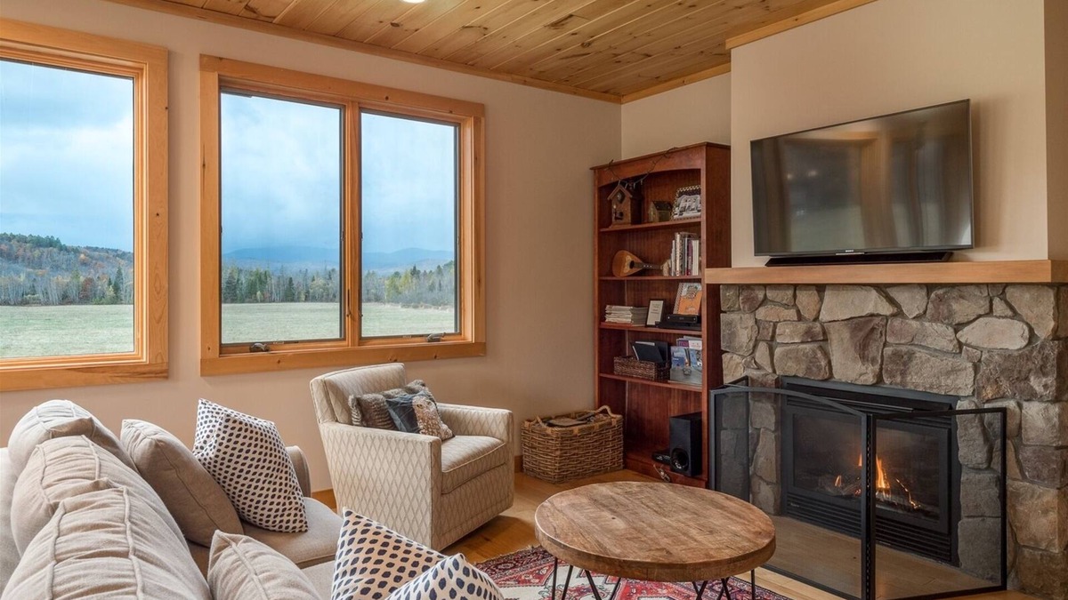 Bethel House | Meadow View Cabin | 3 Bed, 2 Bath