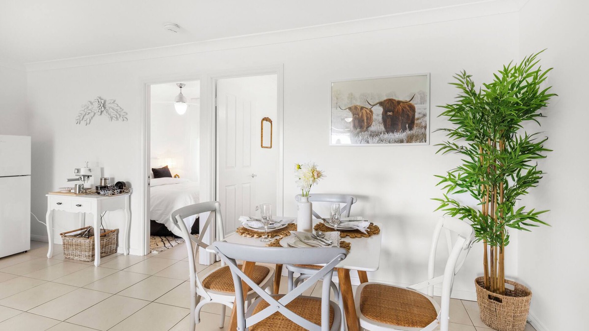Meroo Meadow Cottage | Meadow View Farm Cottage