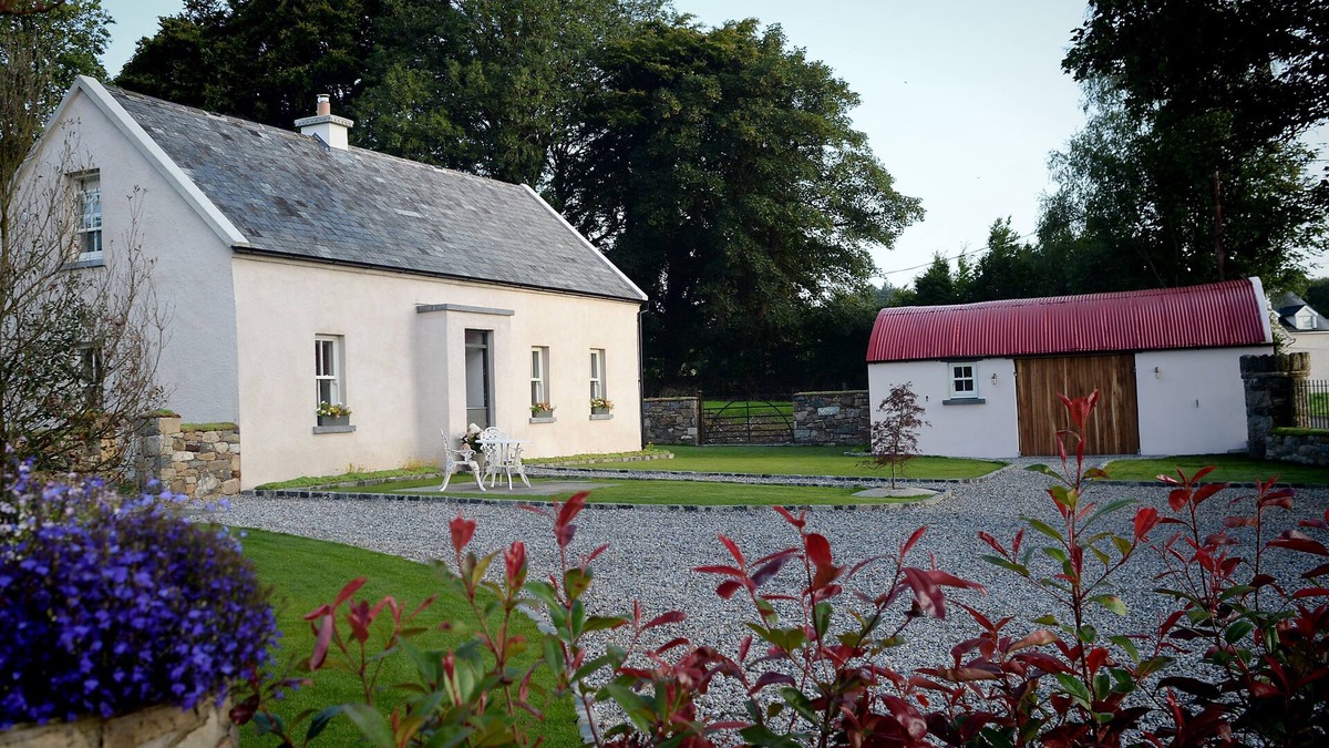 Coolbawn Cottage | Meadow View Farmhouse
