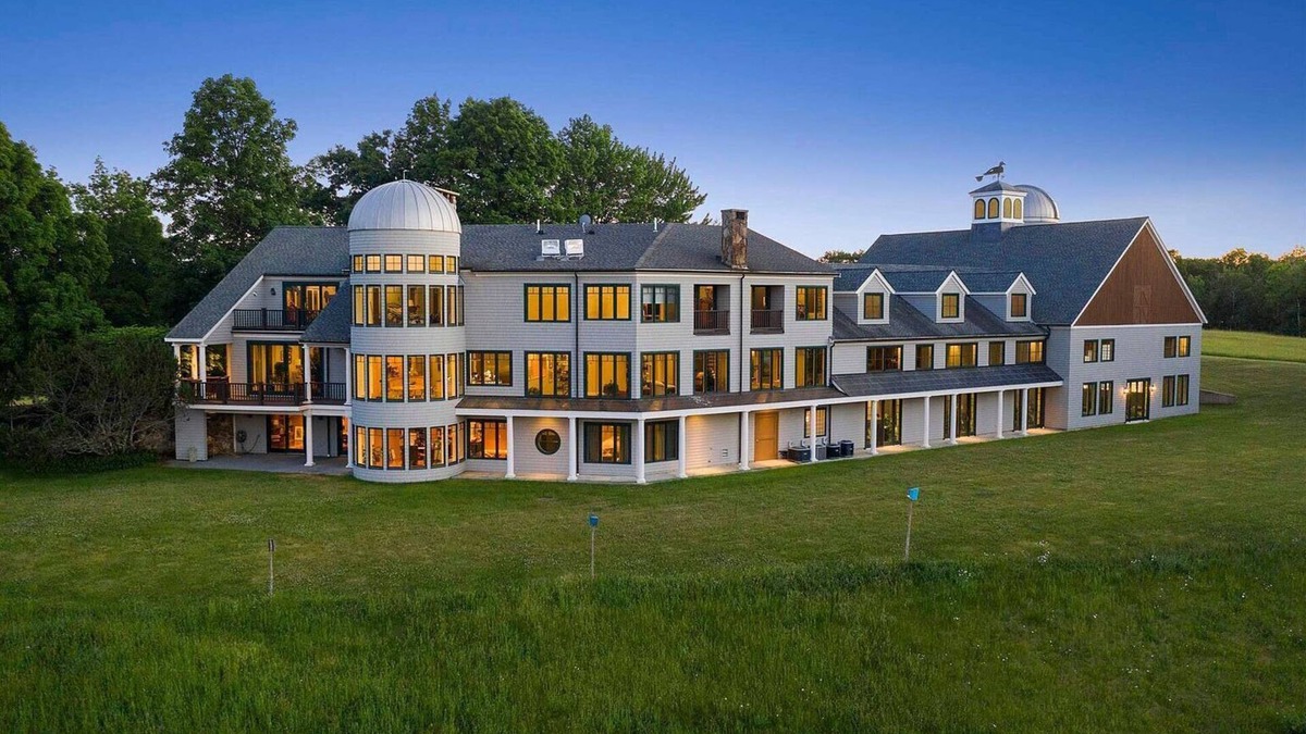 Barrington House | Meadow View Manor | 17,000sqft w/Olympic Pool