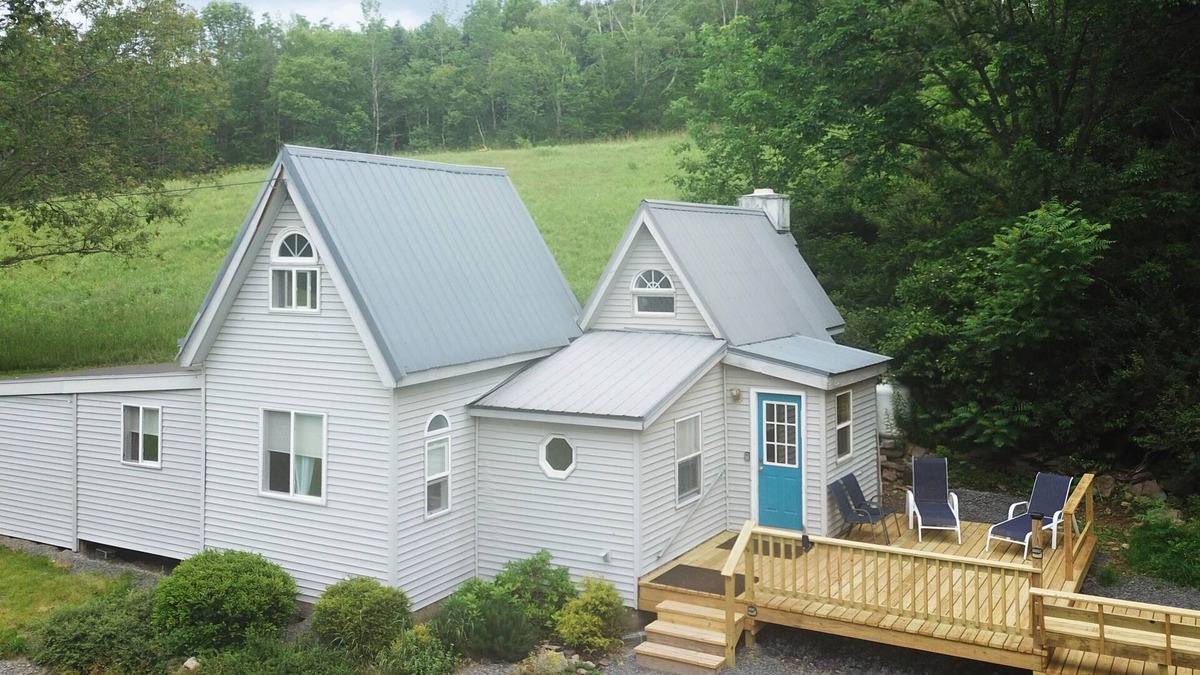 Denver House | Meadowlark, a delightful and unique Catskill Mountain Cottage. Extraordinary
