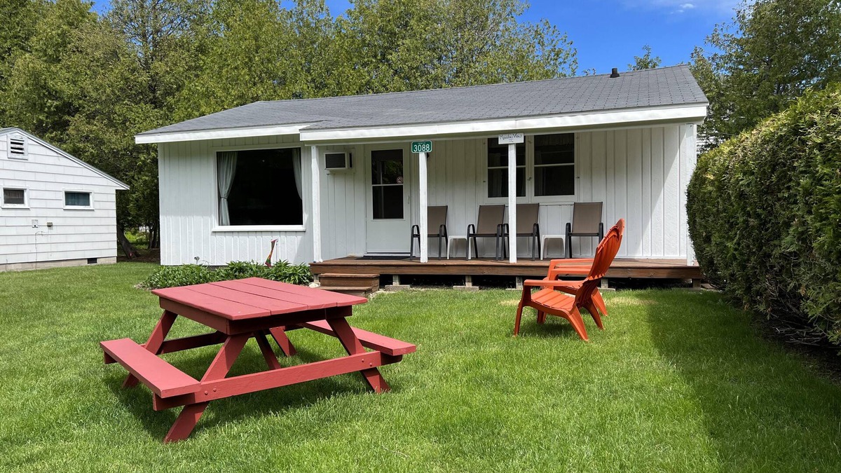 Ephraim Cottage | Meadowview II @Ephraim Beach on Ephraim Village Cottages Resort
