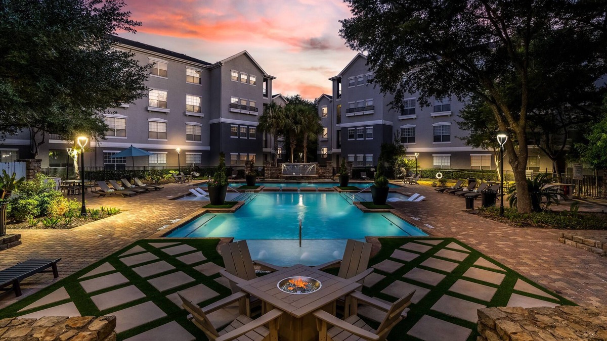 Riverside Terrace Apartment | ★MED CENTER SUITE★SKYLINE VIEW★POOL★AMAZING WIFI★
