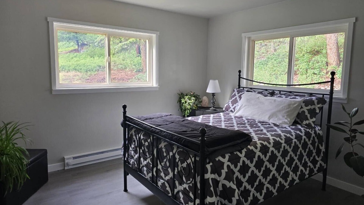 Conner House | Medicine Tree Chalet in Conner