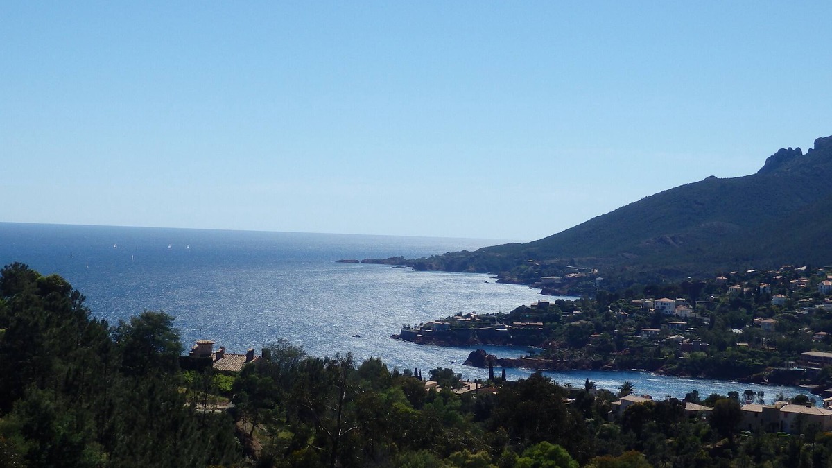 Theoule-sur-Mer Apartment | Mediterranean from morning to evening