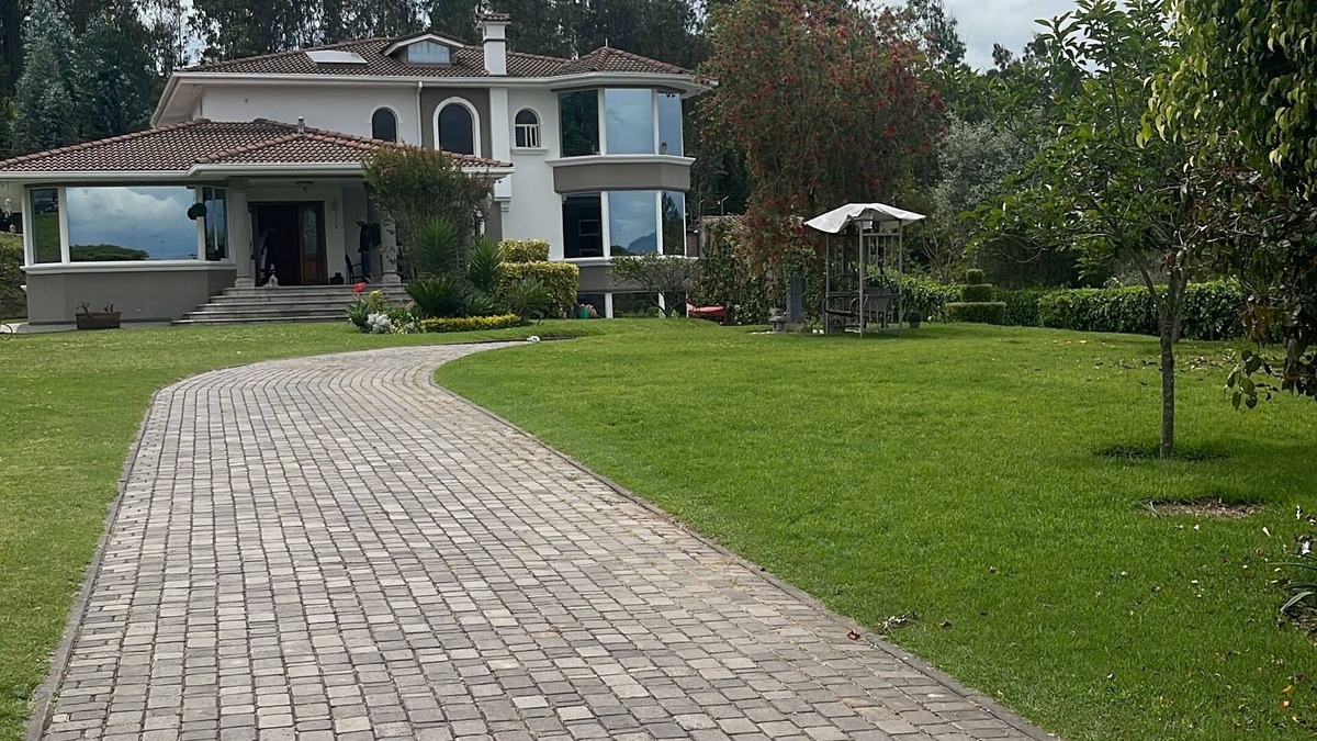 Nayon House | Mediterranean house