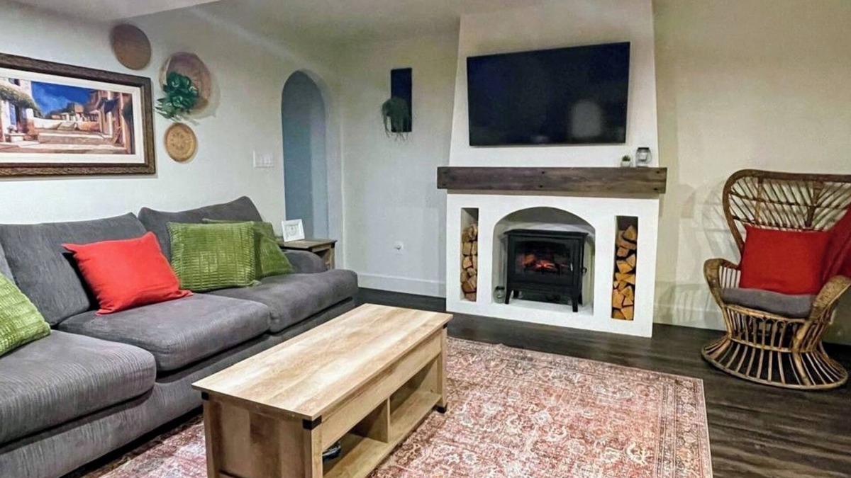 Amherstburg Apartment | Mediterranean-Inspired Retreat Near Amherstburg's Finest Wineries