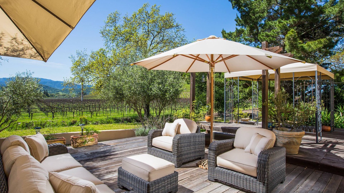 Yountville House | Mediterranean Retreat In Wine Country