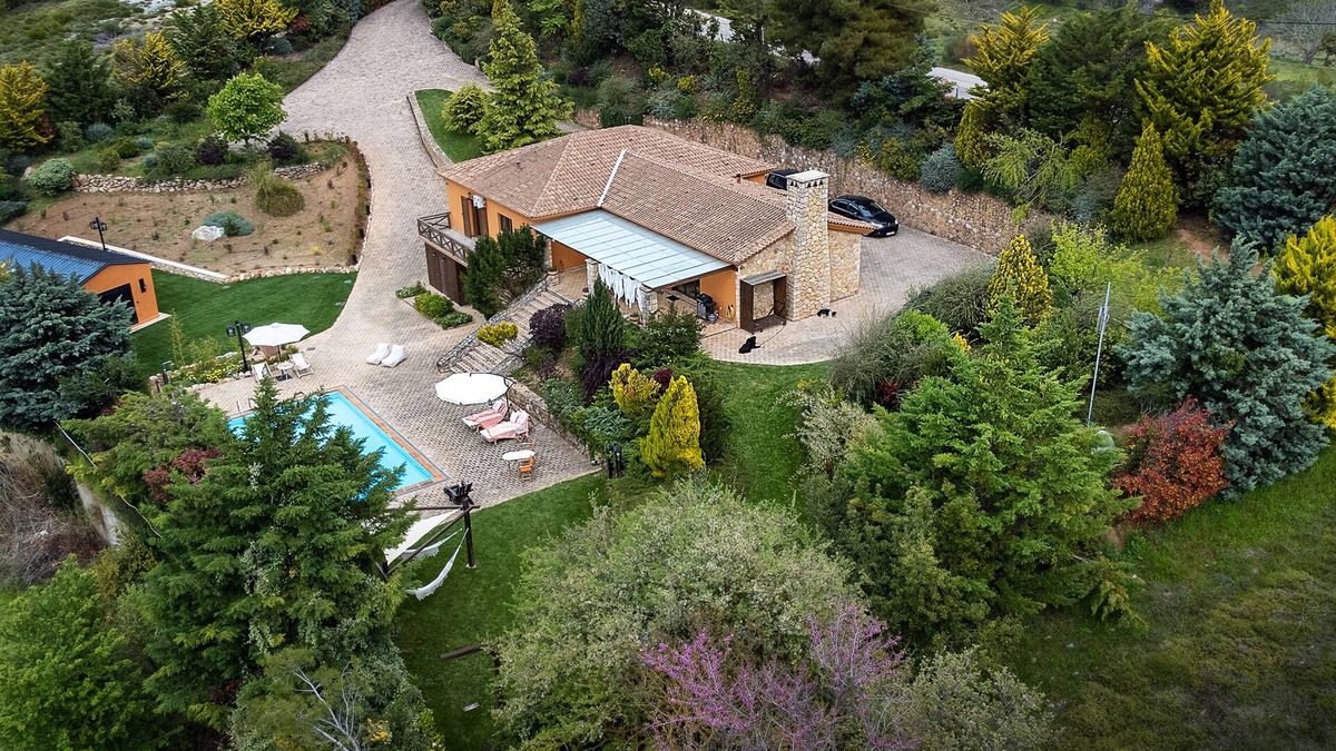 Marathon Villa | Mediterranean villa with private pool, just 40klm from Athens