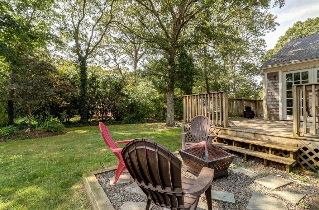 Hyannis House | Meet Me at the Cape