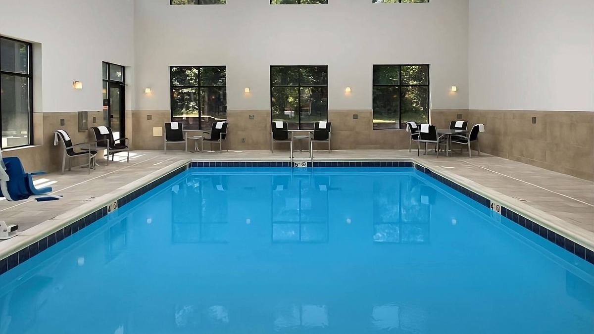 Athens Hotel | Meet Modern Comfort in Athens! Indoor Pool, Free Breakfast, Pets Allowed!