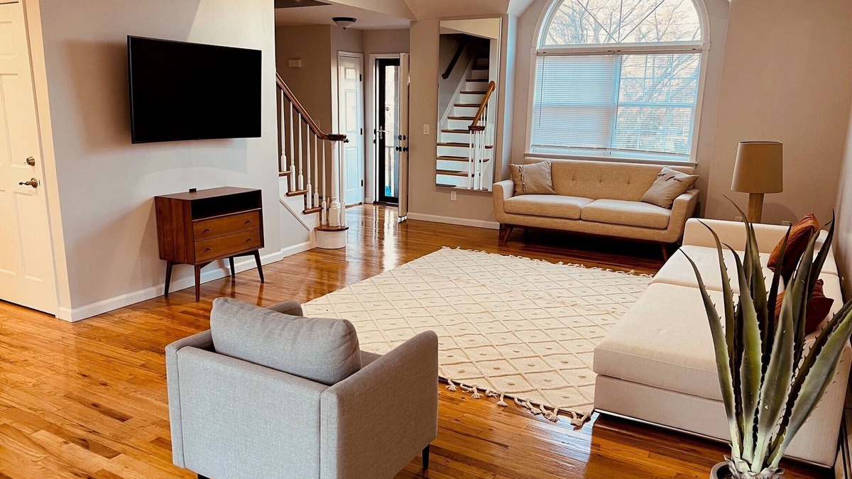 Shoreham Villa | Meets Modern Comfort in This 3-Bedroom Long Island Sound Retreat