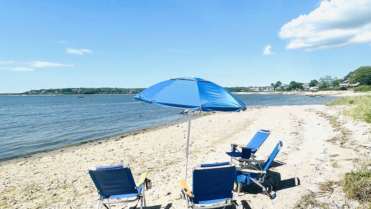 North Falmouth House | Megansett Beach Cottage