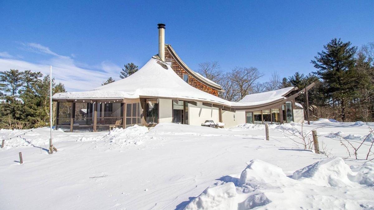 Central Frontenac Cottage | Meisel House - Four Bedroom Cottage, Sleeps 10