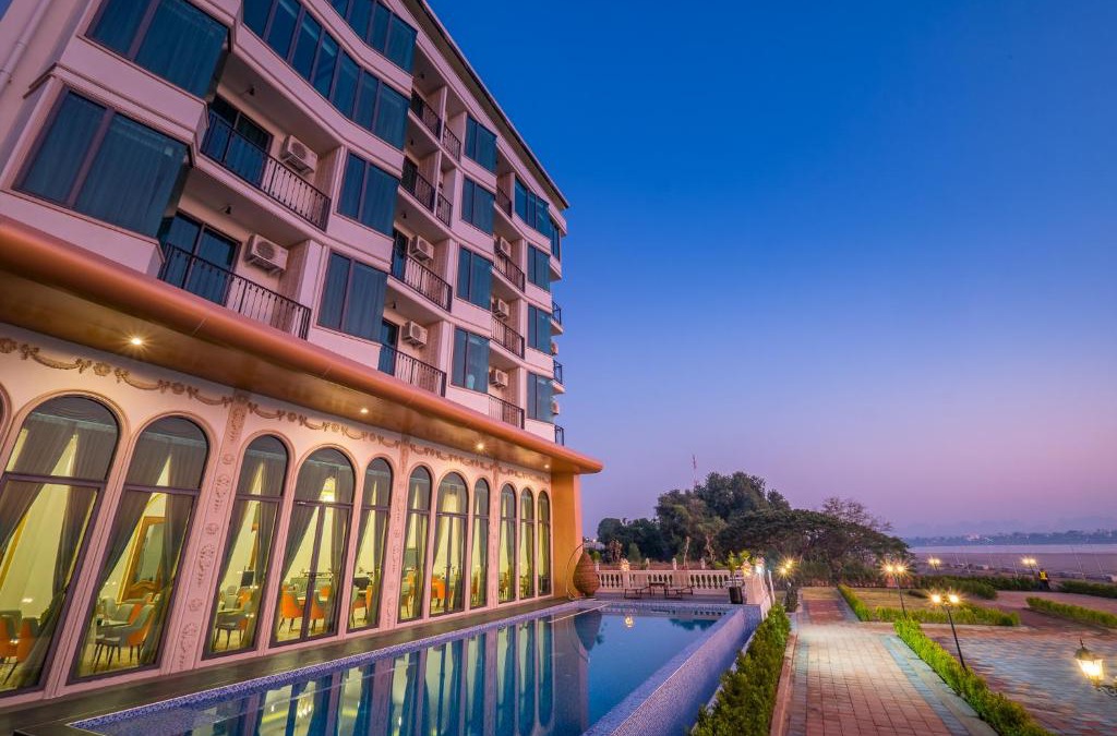 Nakhon Phanom Hotel | Mekong Heritage Hotel