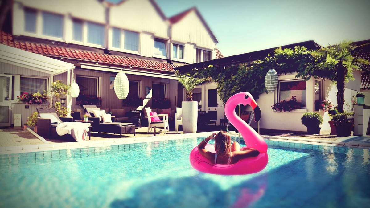 Zech Hotel | Melbo’s Home