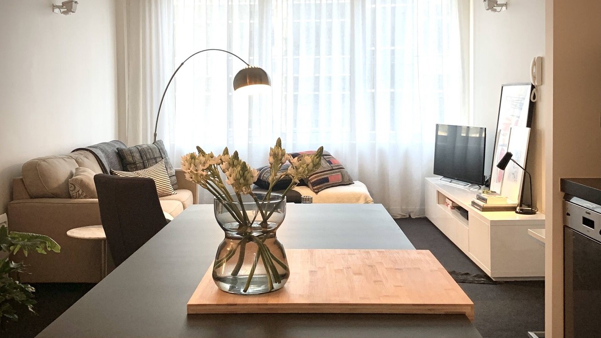 Melbourne Central Business District Apartment | Melbourne Style in the Heart of Collins Street!