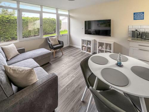 Chapel Saint Leonards House | Melodys Beach Lodge