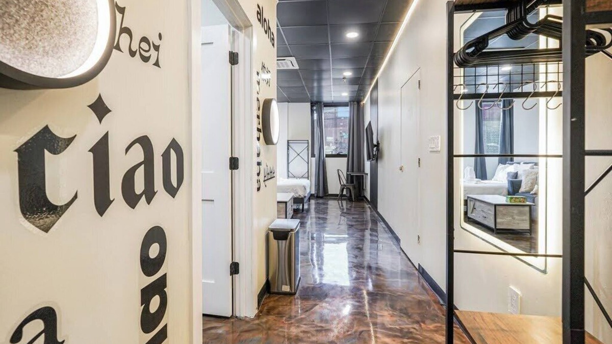 North Oakland Apartment | Melwood Suites Unit 106 Studio