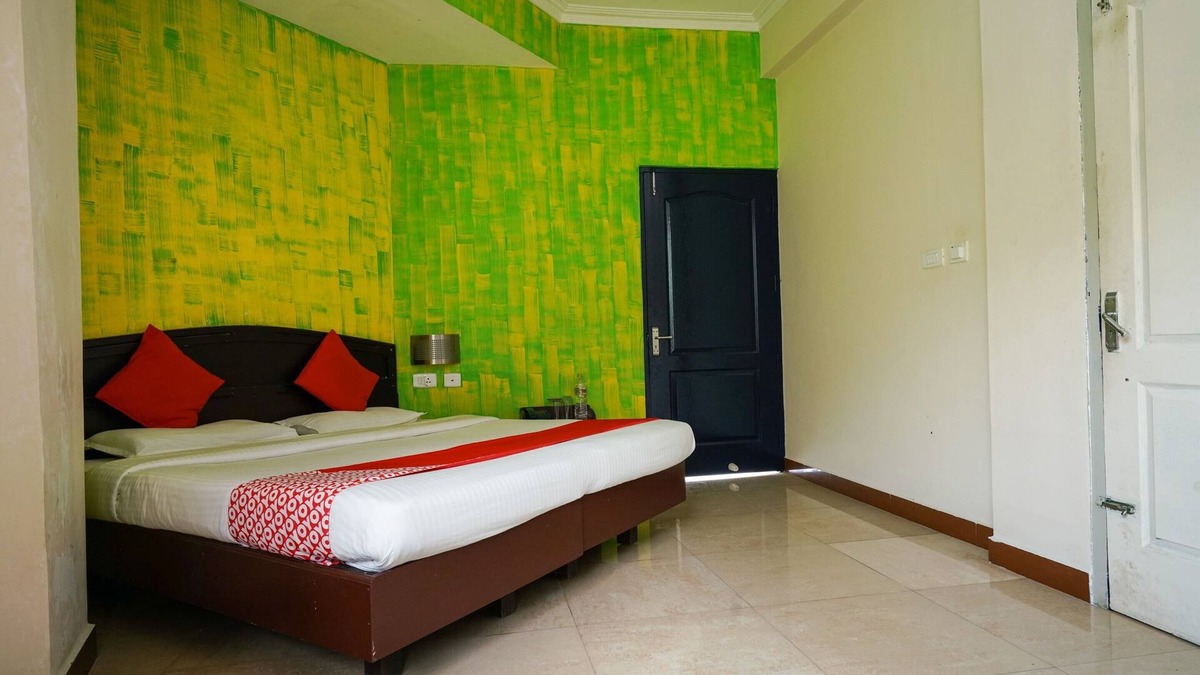 Munnar Resort | Memorable Stay Views/Attukad Waterfalls/Hydel Park