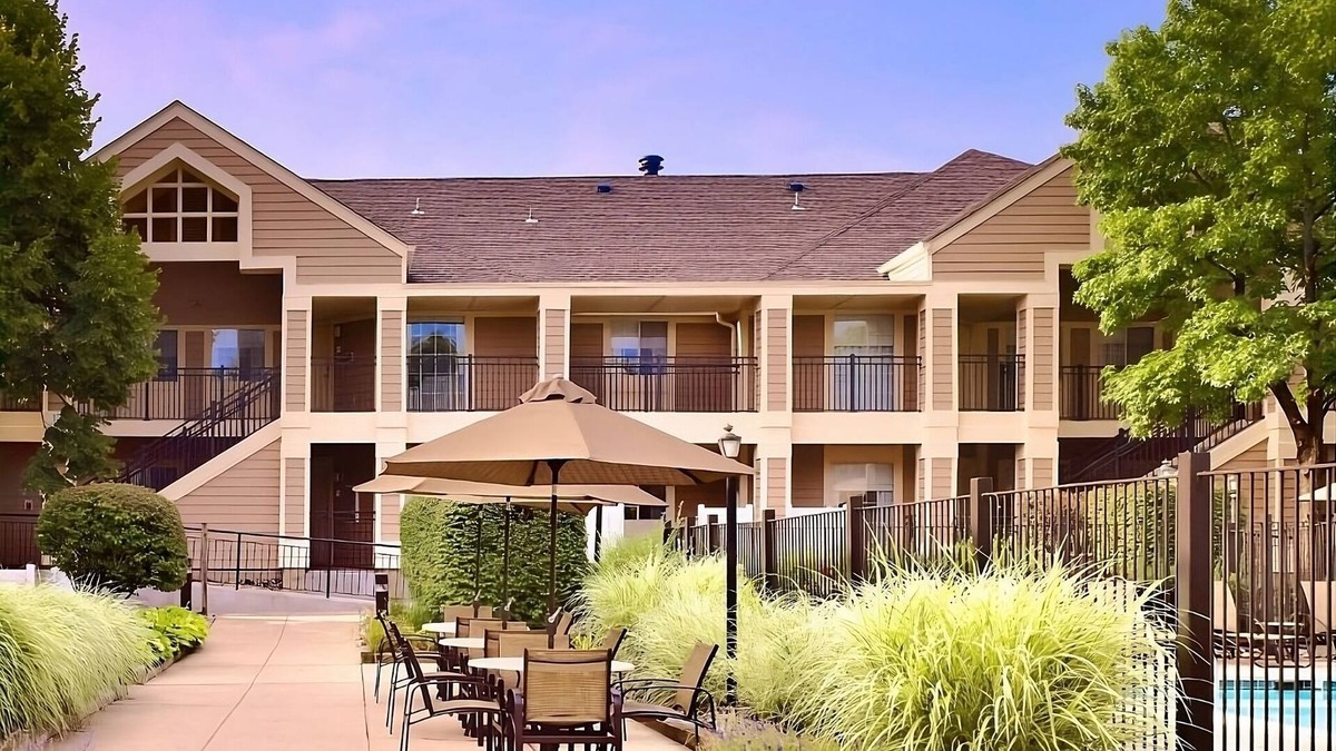 Schaumburg Hotel | Memorable Vacation, Short Drive To Arlington Heights Historical Museum!