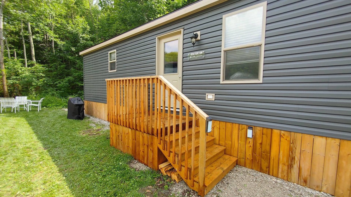 Washago Cottage | Memories at Serene Spruce Cottage Shamrock Bay Resort