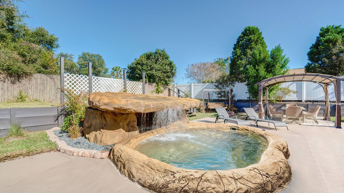 Spring Hill House | Memories by the Gulf | 4BR Oasis w/Heated Saltwater Cocktail Pool & Fire Pit