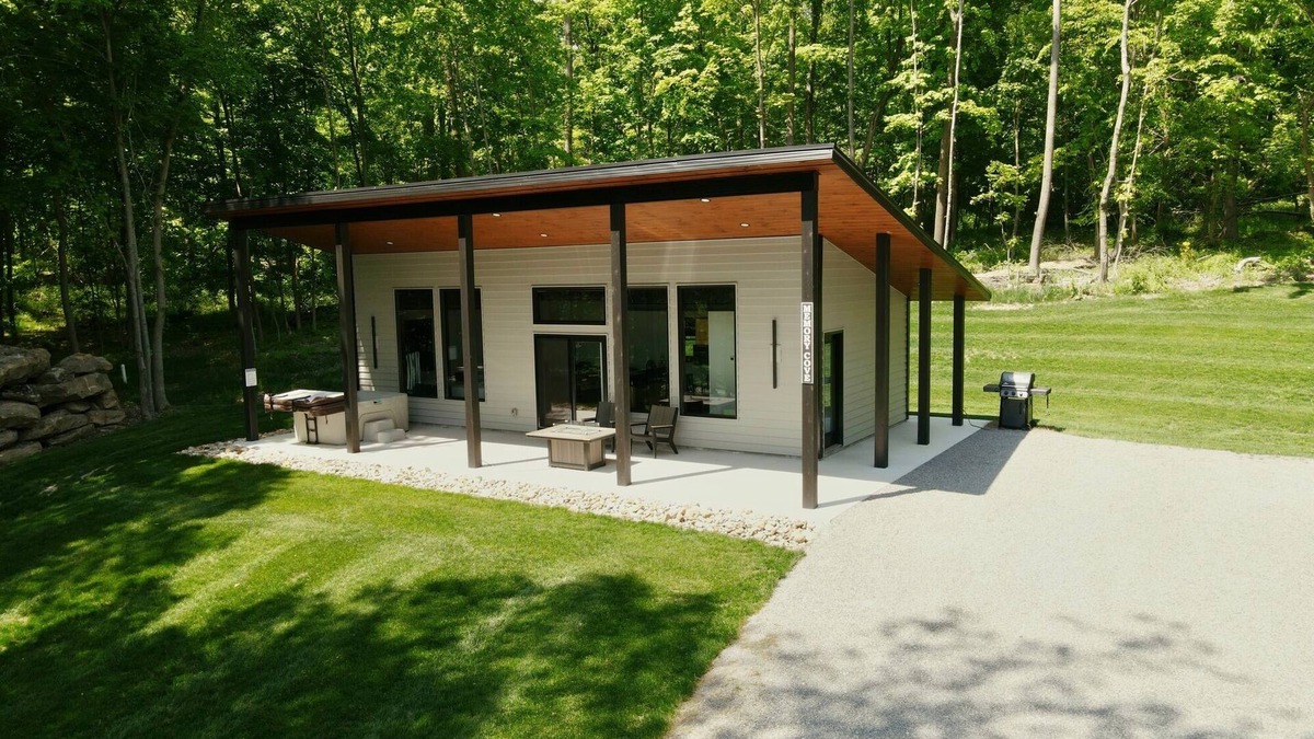 Millersburg Cabin | Memory Cove at Tranquil Acres