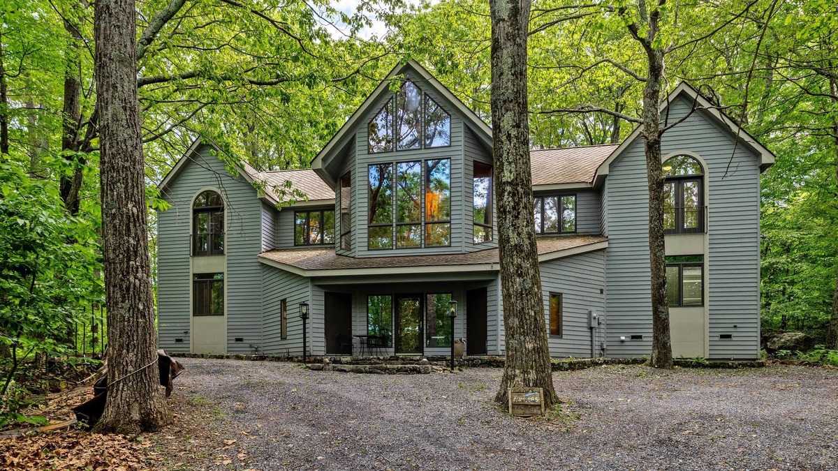 Deer Springs House | Memory Maker with Wintergreen Advantage