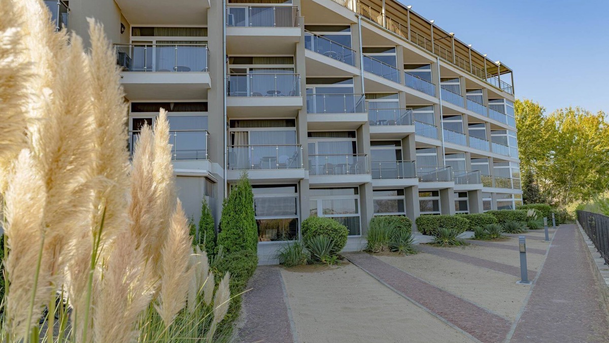 Sozopol Apartment | MENADA * SOUTH PEARL* Pool View Studio for Family