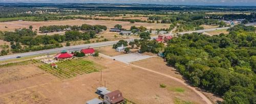 Fredericksburg House | Mendelbaum - Almond Cabin