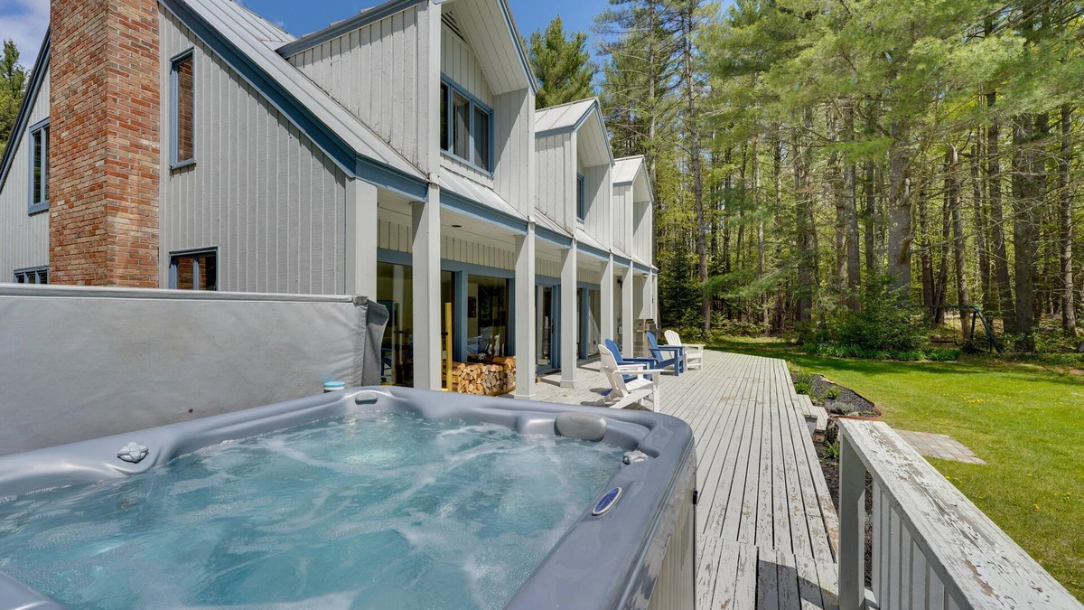 Mendon House | Mendon Home w/Hot Tub, Fire Pit & Near Skiing!