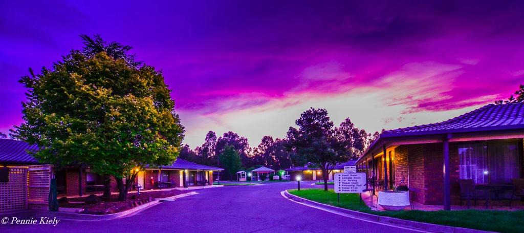 Moama Resort | Meninya Palms Resort Moama