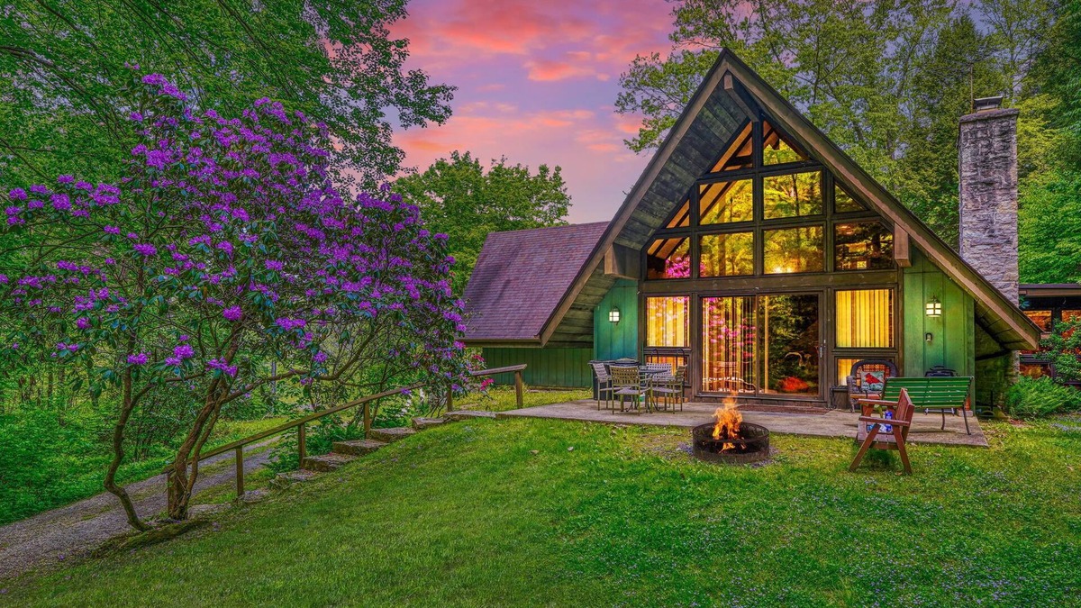 Sugar Grove Cabin | Mercer House in Hocking Hills