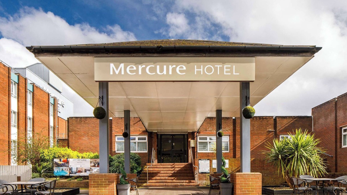 West Bromwich Hotel | Mercure Birmingham West Hotel