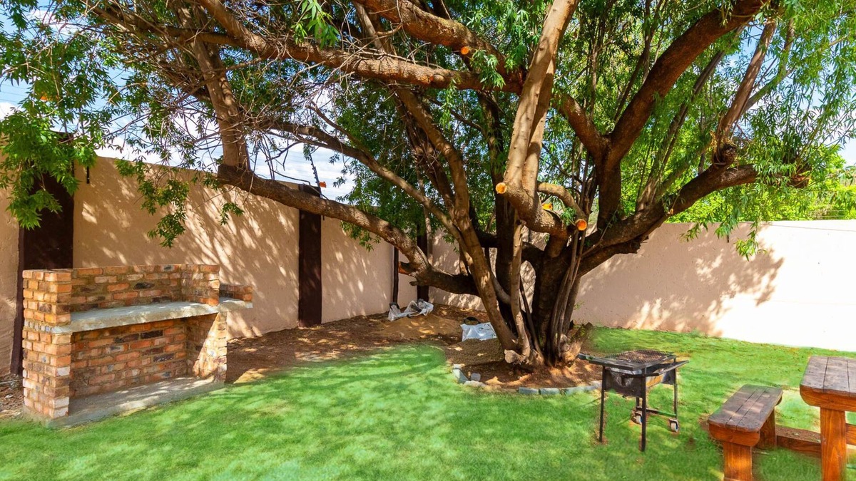 Greater Johannesburg Metropolitan Area House | Meredale Lodge