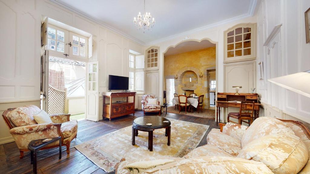 Perigueux Apartment | Meredieu, L'Héritage du Périgord
