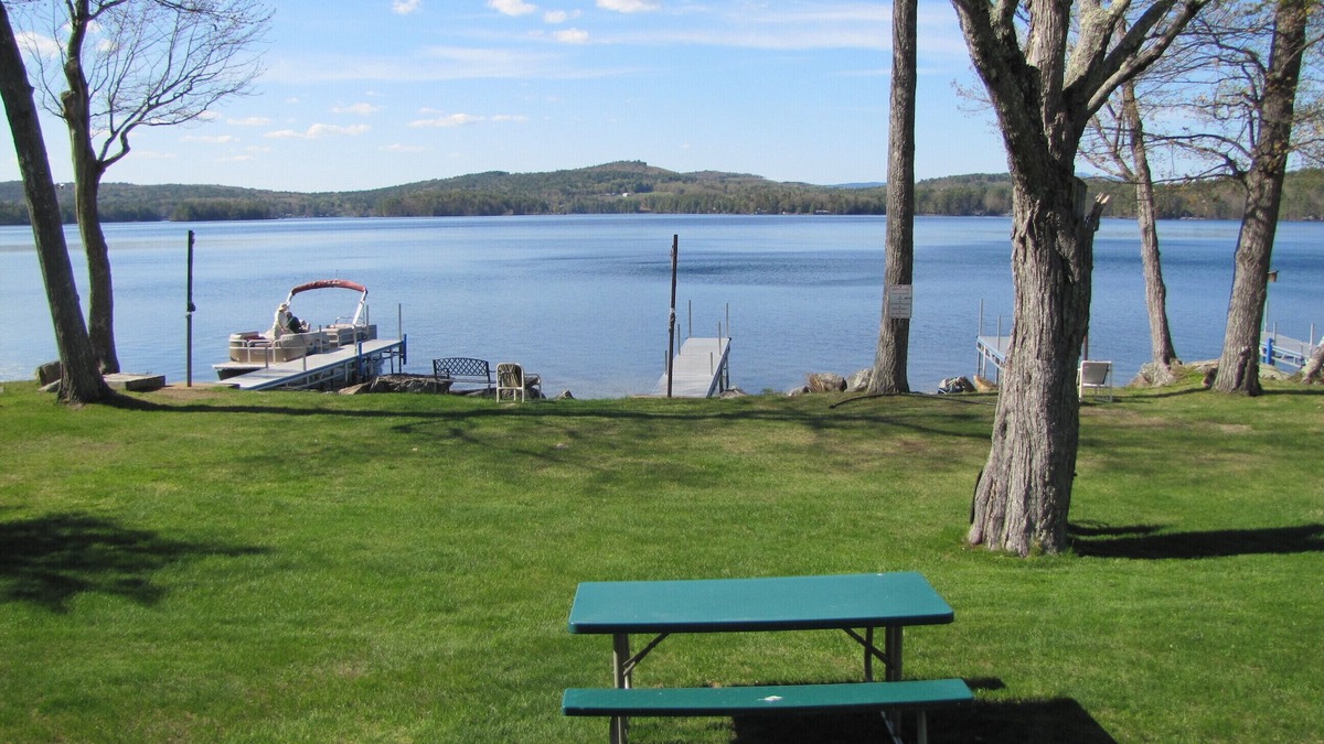 Meredith House | Meredith, Modern Lakefront 4 bedroom, 2 bath, home, close to downtown.