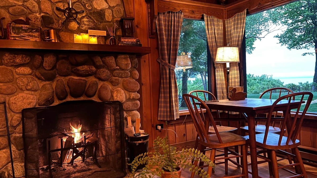 Harbor Springs House | Merganser Cabin at Blisswood Resort