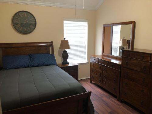 Dickinson House | Meridian Bay