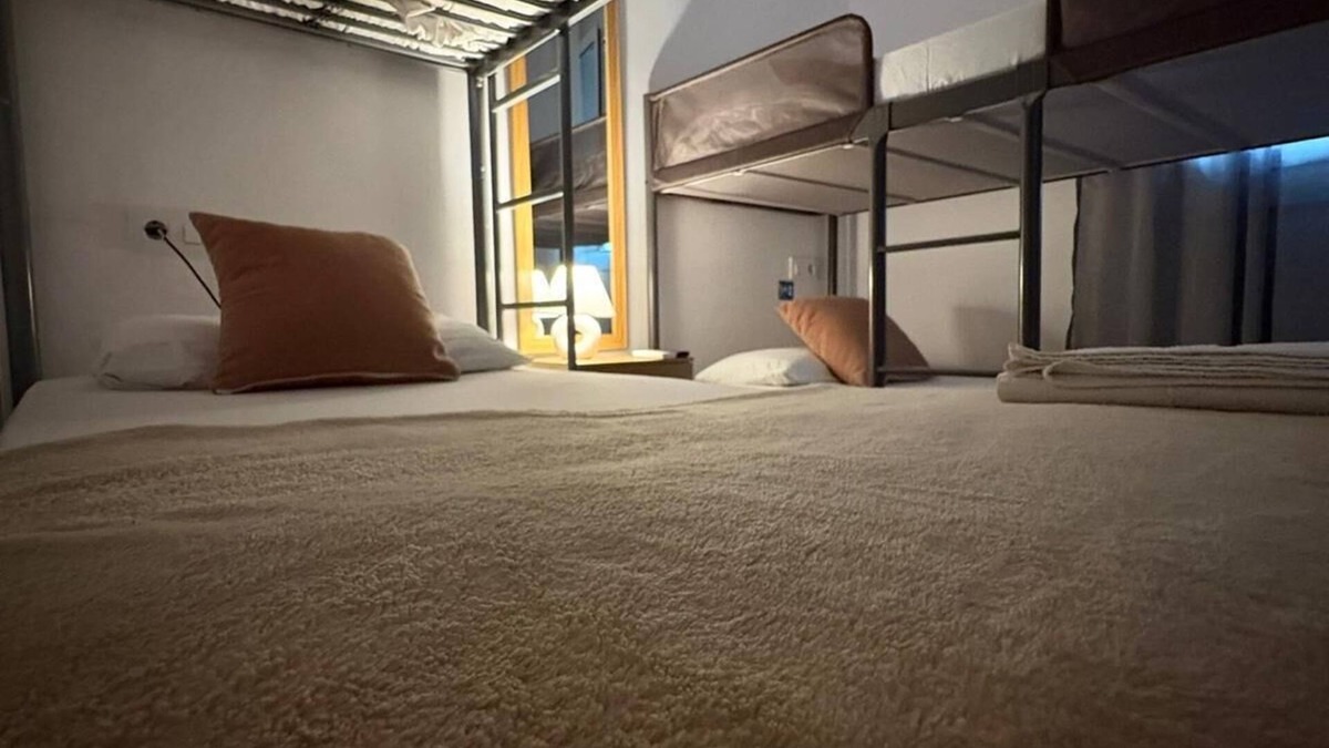 Navas Apartment | Meridian Rooms
