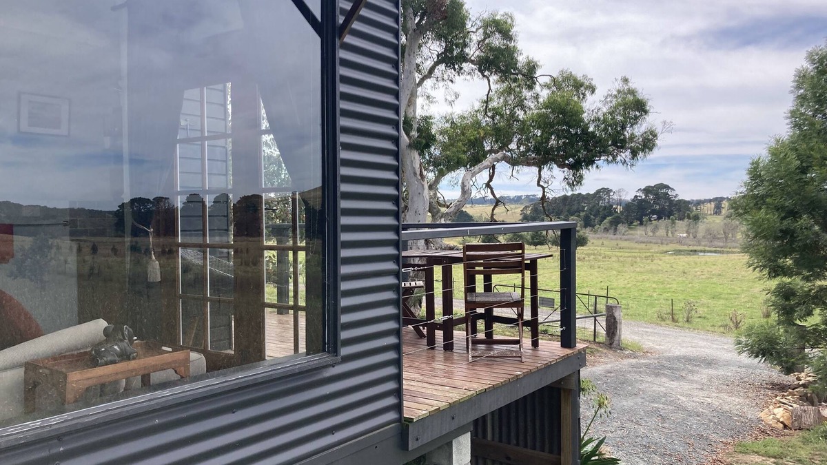 Mount Fairy Cabin | Merigan Farm Stay - Cherry Tree Cabin