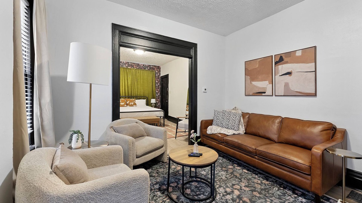 German Village Apartment | Merion Village Residences 1166 – 2 BDR Charmer in Highly Walkable Area!
